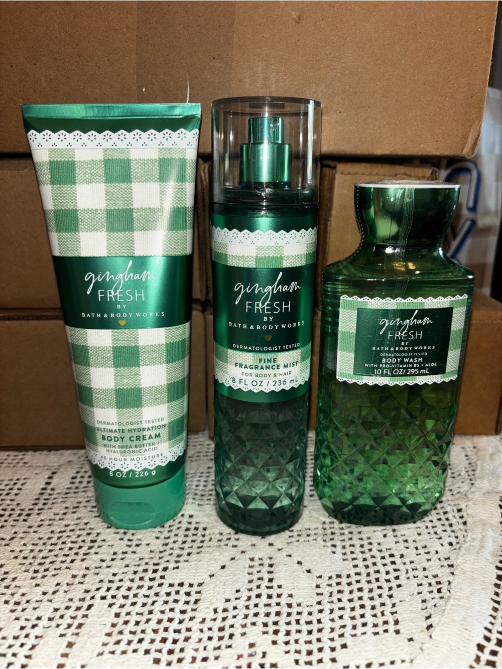 (2026) Bath & Body Works Gingham Fresh Body Care Set - Green